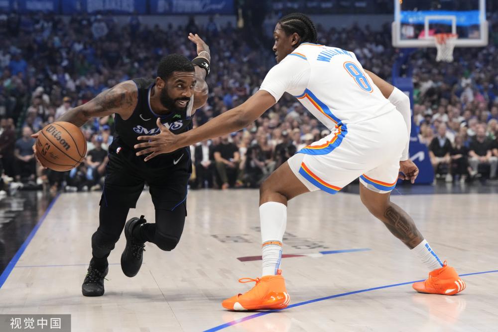 风格而闻名 风格而闻名